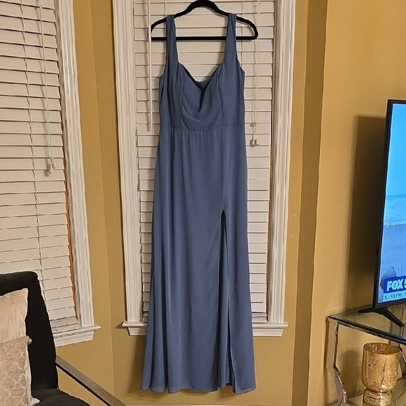 Blue Sweetheart Sleeveless Gown for Weddings - Picture 1 of 12